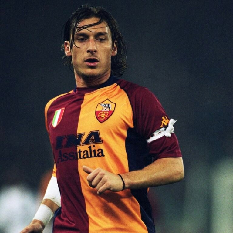 Retro Roma Home Football Jersey 2001/2002