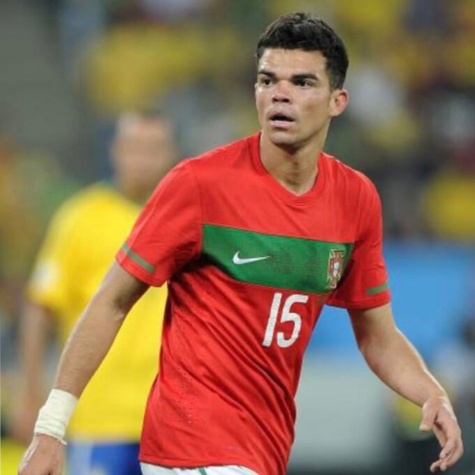 Retro Portugal Home Football Jersey 2010/2011